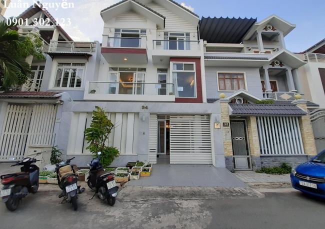 villa hiện đại 10x18m2  lương định của Phường An Phú, Quận 2